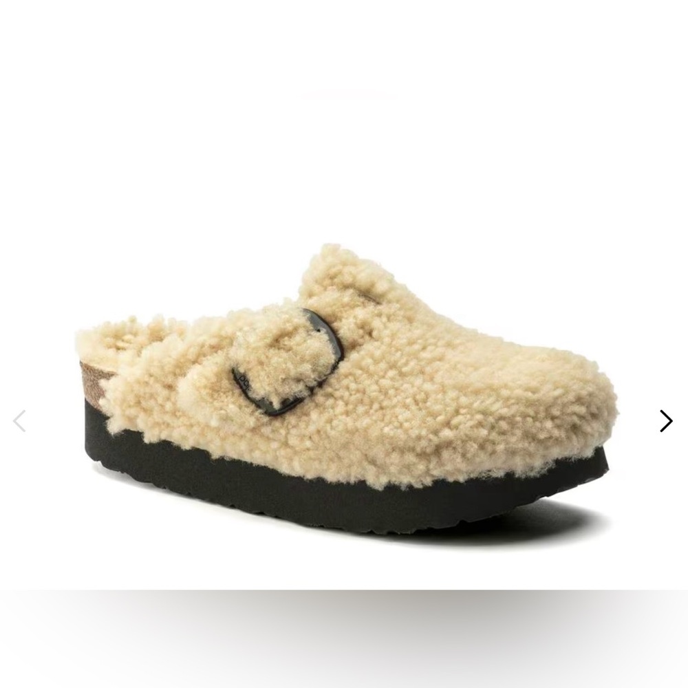 Shearling buckle platform Birkenstocks- worn once